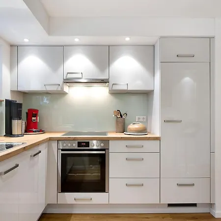 Gut Edel Apartamento